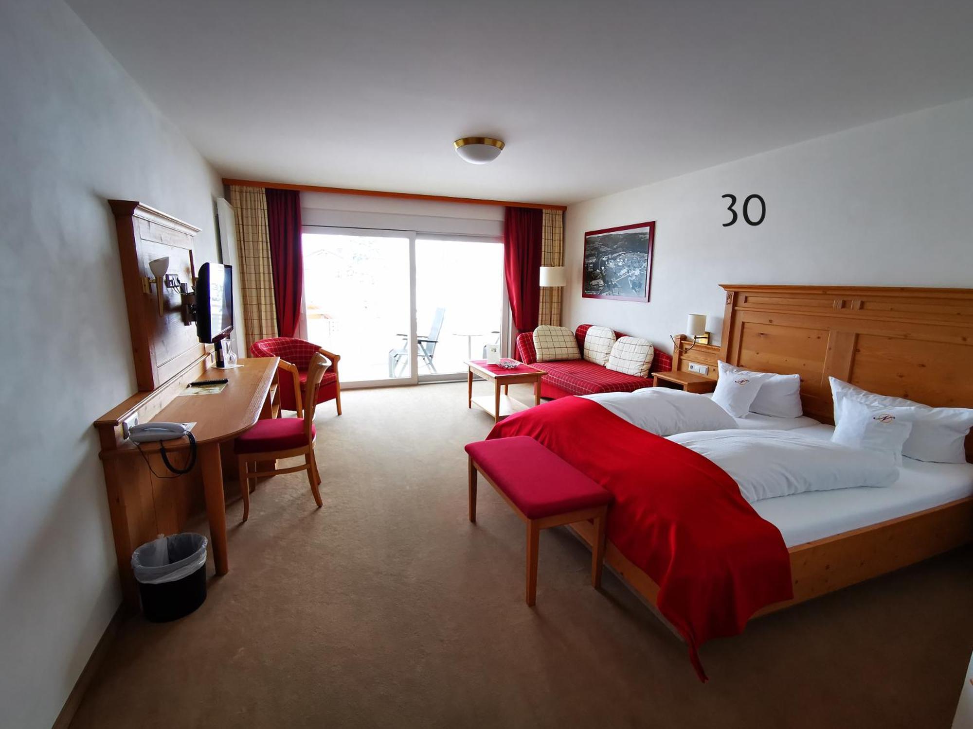 Wander- & Wellnesshotel Naegele Hoechenschwand Exterior photo